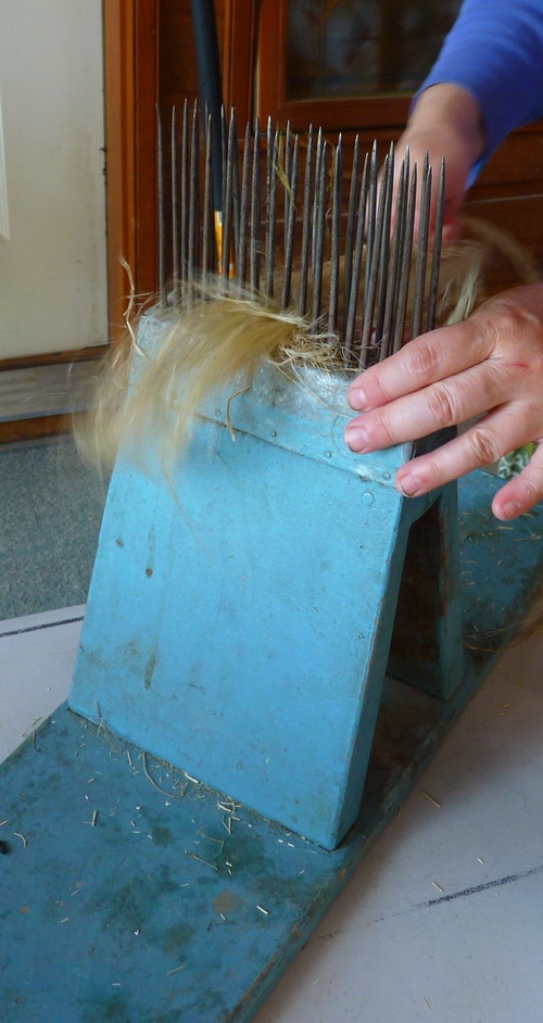 Hackling linen
