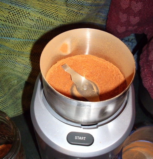 When you make tomato powder from waste skins you create a wholesome product and stretch those lovely tomatoes from your garden.