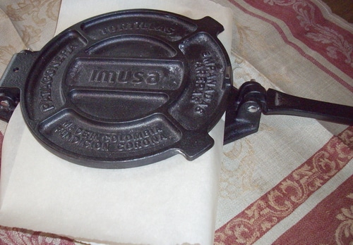 Gluten free tortillas press