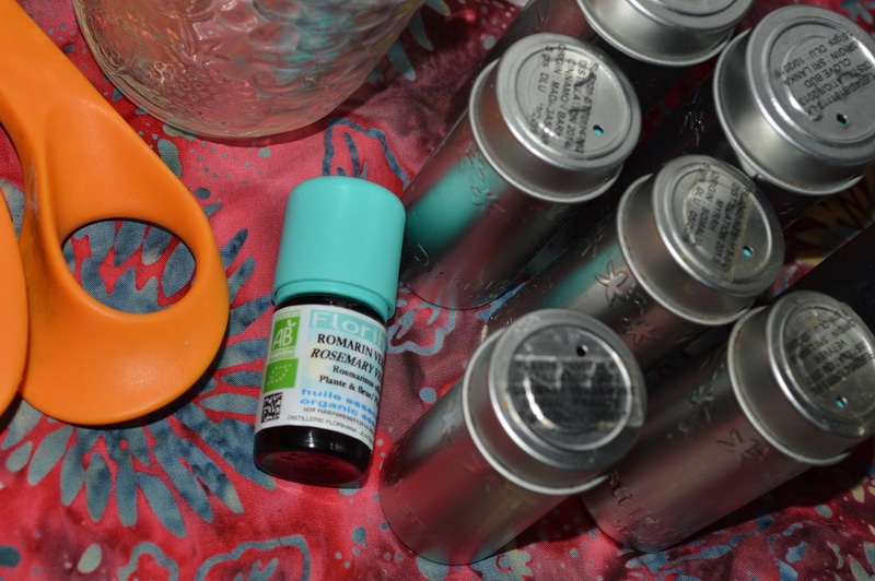 Using thieves vinegar for diy herbal antibacterial wipes