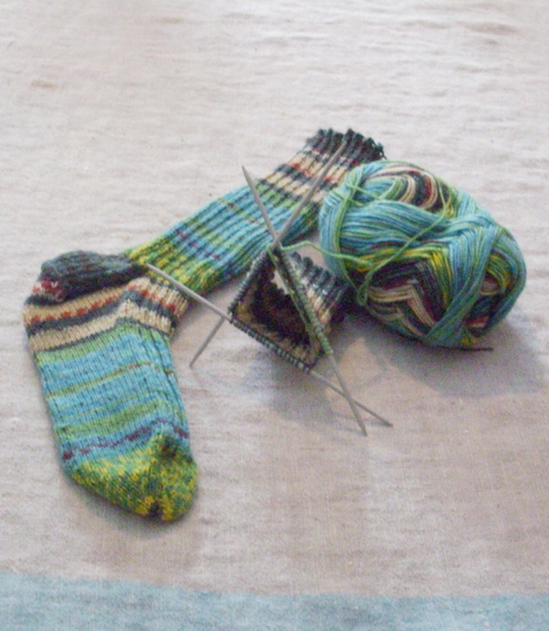 How to knit socks