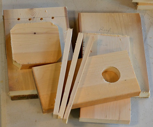 Make a bluebird house from only 1 board