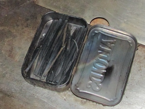 Charcoal is one of the most widely used art mediums. Knowing how to make charcoal for drawing and sketching is a handy skill to have. Now you can make your own artist charcoal at home and gain the satisfaction of saying, "I made it myself." Plus your willow charcoal is of higher quality and more sustainable than anything you can buy at your artist supply store.