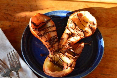 Winter pears retain their firmness even when cooked. Baking concentrates the sugars and creates a light, sweet dessert that’s worthy of the best dining venue, yet simple enough for weeknight meals. Just pop the baking dish in the oven, with the prepared pears, and this will be ready when dinner is served.