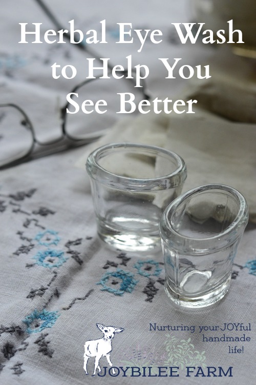 This eyebright formula contains just 5 herbs, chosen for their antimicrobial and stimulating actions on the eye tissues. These herbs cleanse, nourish, and rebuild the eyes. It's important to use the formula regularly for best effect, using it as an eye wash and a tea.