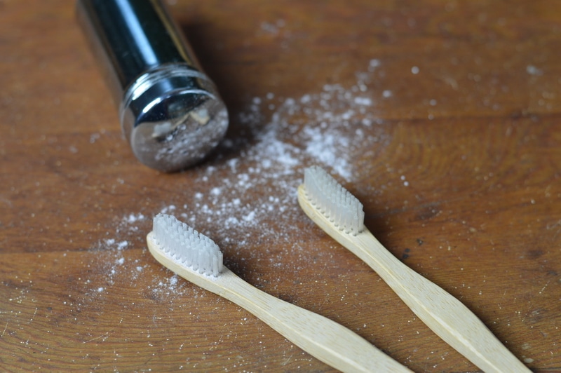 herbal tooth powder