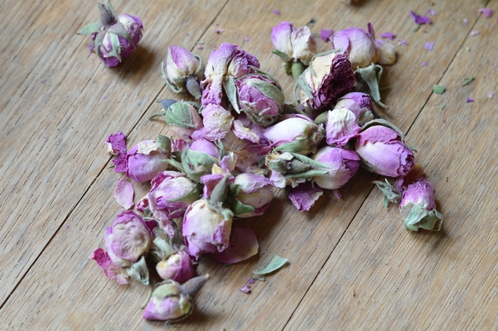Summer Honey Mead is an easy to make herbal beverage that preserves the summer goodness for winter ills. Old timers preserved herbs in many ways to get through the long winter months of ice and snow. Honey mead is a refreshing vehicle for herbs.