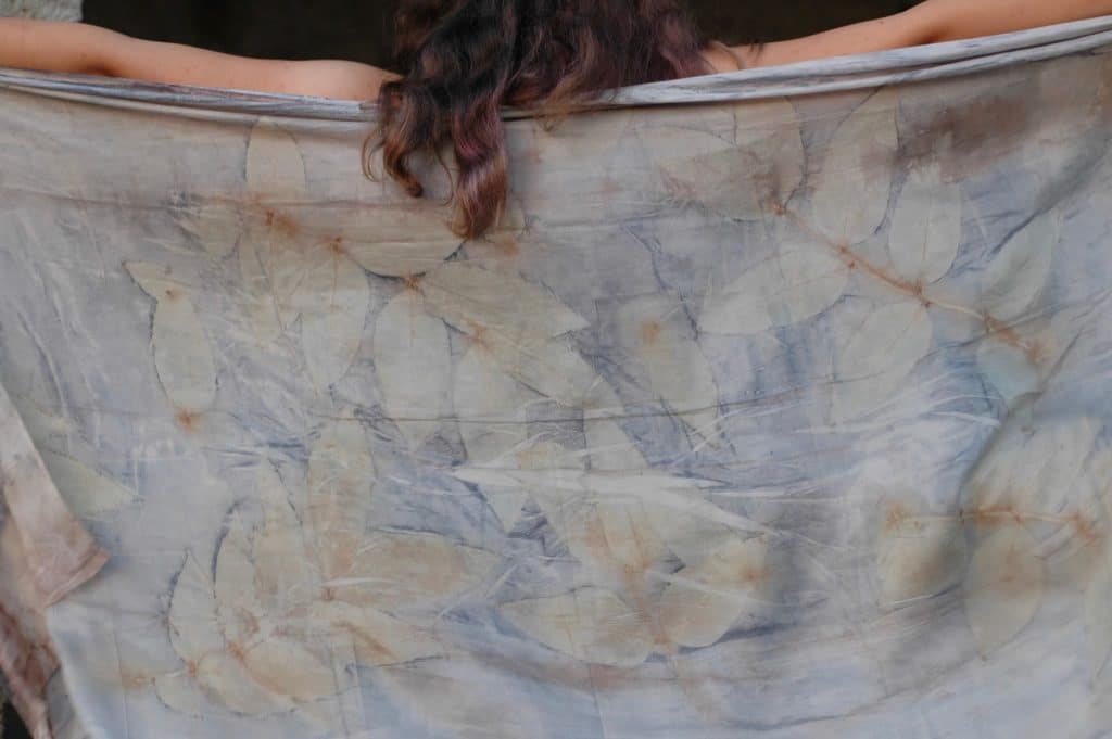 Botanical prints on natural fabric record the fulfillment of ancient prophesy, evoke a sense of place, and enhance spiritual practice while bringing beautiful fabrics to the handcraft market. Meet fiberartist Suzanne Dekel and hear about her beautiful botanical prints from Israel.