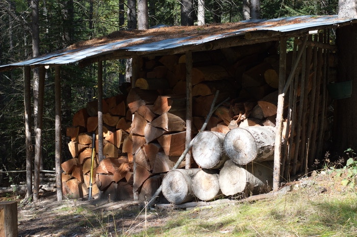 Firewood storage can be as much art as science, and these 4 storage ideas will work no matter how big or small your woodpile. 